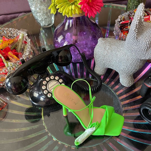 ICON! Lime green - Picture 3 of 3